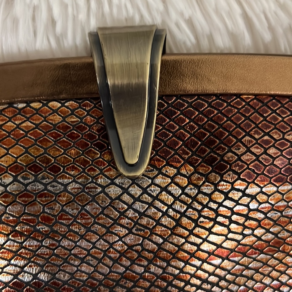 Patricia Nash Ardales clutch